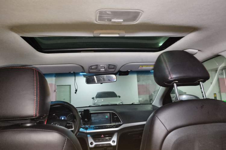 Used Hyundai Elantra (6th Generation / Lingdong) 2016 1.6L Automatic ZhiXuan – Elite Version Headliner