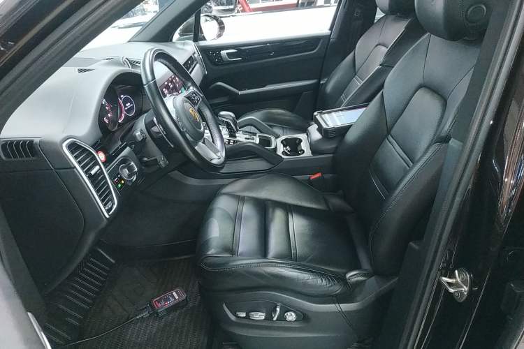 Used Porsche Cayenne 2019 Cayenne 3.0T Left Front Seat
