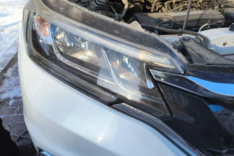 Used Honda CR-V 2015 2.4L four-wheel drive luxury version Right Front Headlight