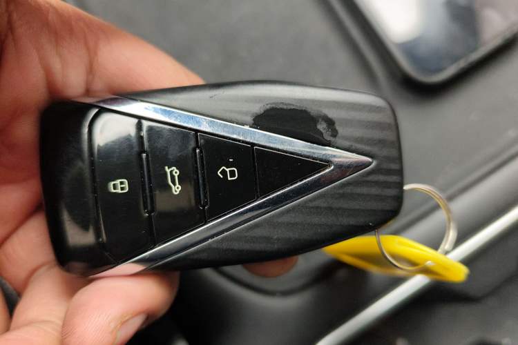 Used Venucia VX6 2025 Large Flat-Layout 520 Pro