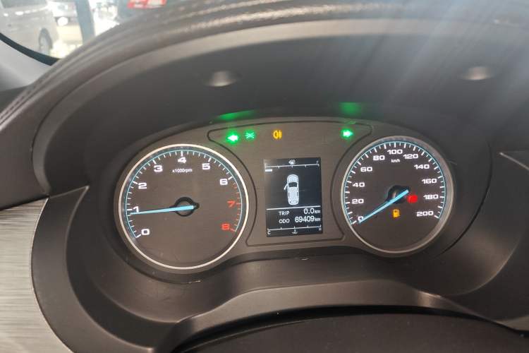 Used JAC Refine M3 2022 PLUS 1.5T 7-Seater Standard Model
