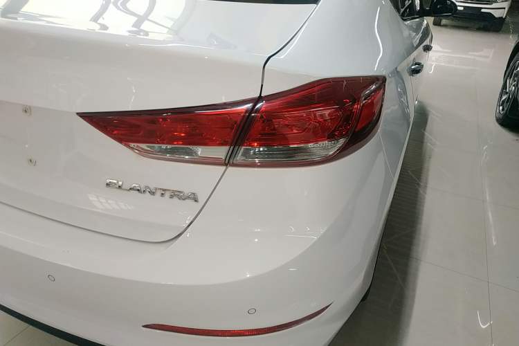Used Hyundai Elantra (6th Generation / Lingdong) 2019 1.5L CVT ZhiXuan – Elite Version Right Rear Taillight