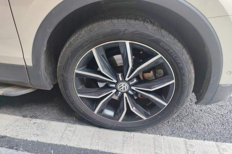 Used Volkswagen Tiguan L 2017 330TSI Automatic Two-Wheel Drive Flagship Edition
