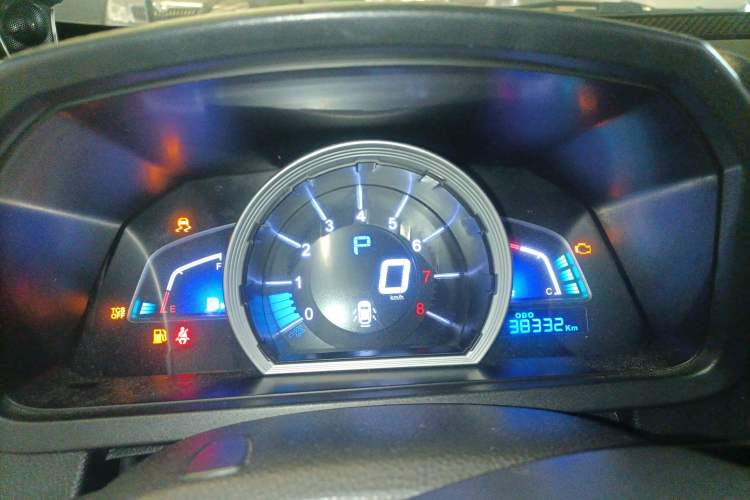 Used Luxgen U6 SUV 2015 1.8T Charm Model
