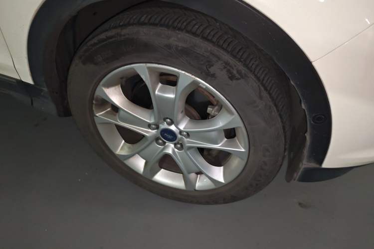 Used Ford Kuga 2015 2.0L GTDi Four-Wheel-Drive Sport Model