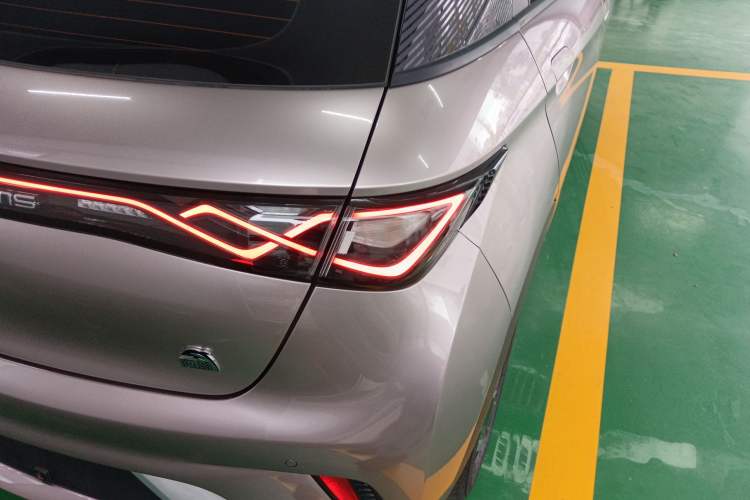 Used BYD Dolphin 2021 405 km Fashion Edition
