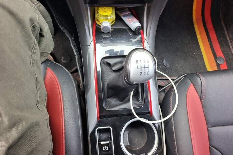 Used Haval H2 2017 Blue Label 1.5T Manual Two-Wheel Drive Luxury Model