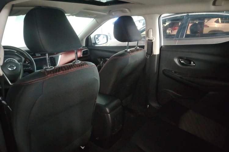 Used Nissan Lannia 2019 1.6L CVT Smart Connect Smart Cool Version China VI Standard Headliner