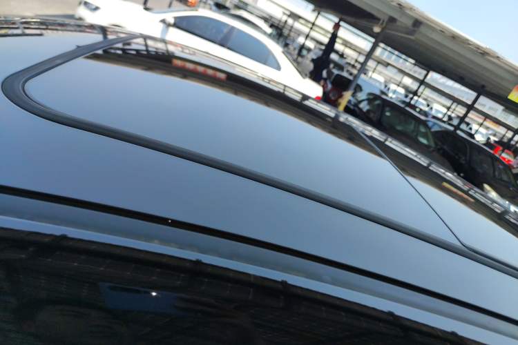 Used Chery Fengyun A8L 2025 1.5 TGDI 145 km Luxury Version Roof