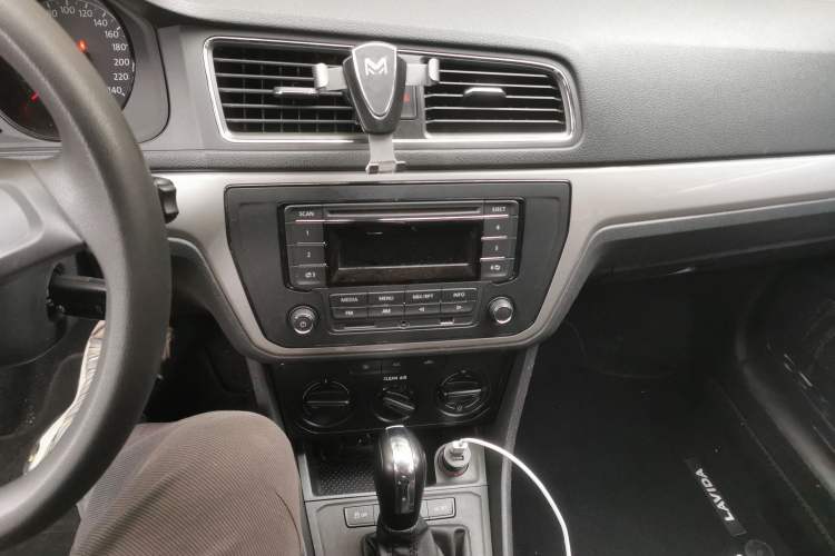 Used Volkswagen Lavida 2017 1.6L Automatic Fashion Edition
