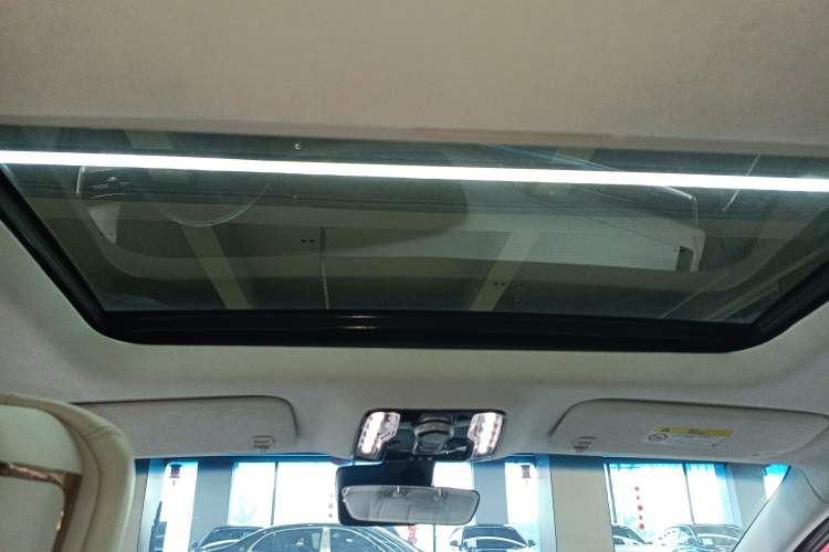 Used Buick Century 2023 2.0T Six-Seater Yinshi Edition