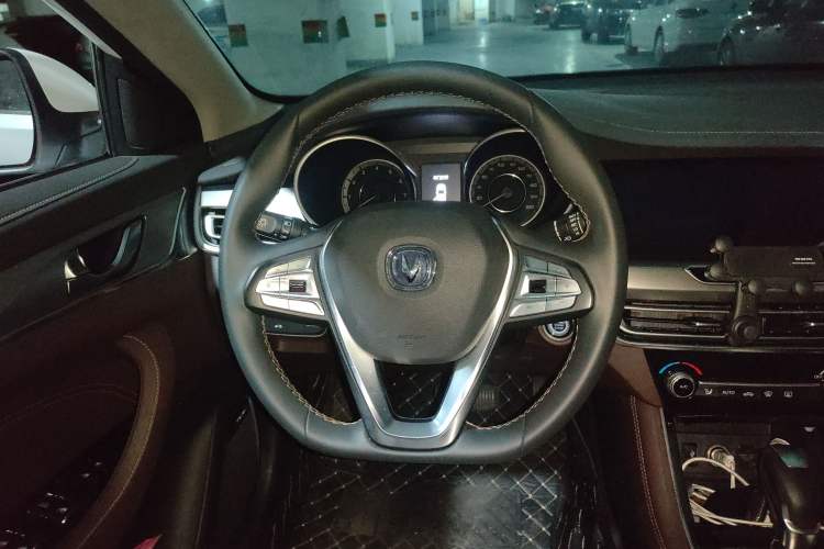 Used Changan Eado 2019 High-Energy Edition 1.6L GDI Automatic Zhenfeng Model China VI Standard
