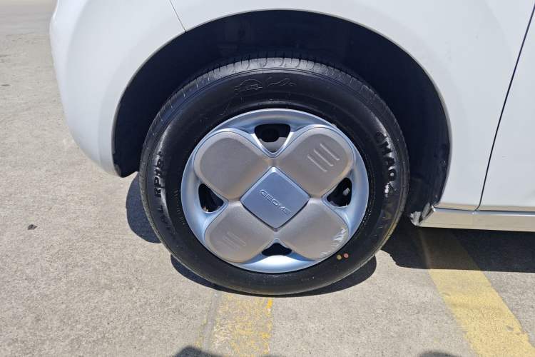 Used Geely Galaxy Panda 2023 Panda Mini 200km Endurance Bear
