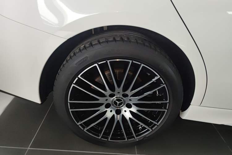 Used Mercedes-Benz C-Class 2024 C 260 L Sport Edition Exterior 2