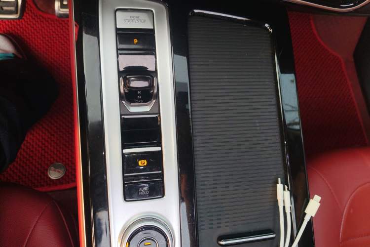 Used Volkswagen Tavendor 2023 380TSI Four-Wheel Drive R-Line First Edition
