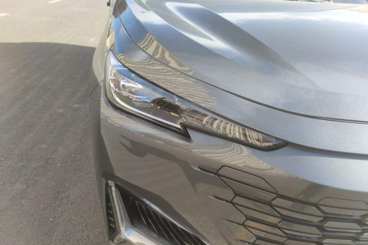 Used CHANGAN UNI-K iDD 2023 Zhidian iDD 1.5T 135km Smart & Fun Model Right Front Headlight