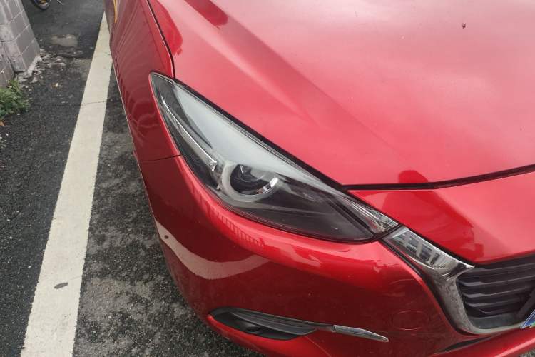 Used Mazda 3 Axela 2017 Sedan 1.5L Automatic Luxury Model Emission Standard China V
