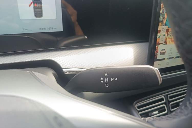 Used BYD Song Pro New Energy 2026 Model DM-i 133KM Superior Version Gear Lever