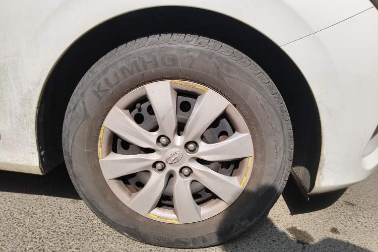 Used Hyundai Verna (older generation) 2020 1.4L Manual GL Refreshed Edition