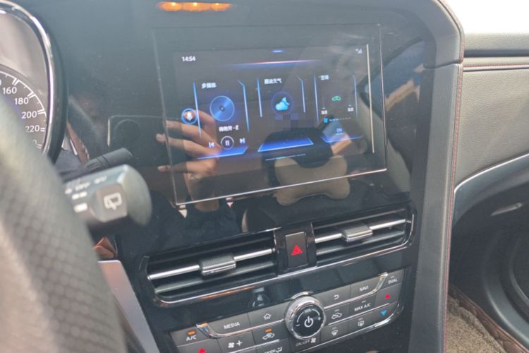 Used Venucia T70 2018 2.0L CVT Smart Enjoyment Version Audio And AC Panel