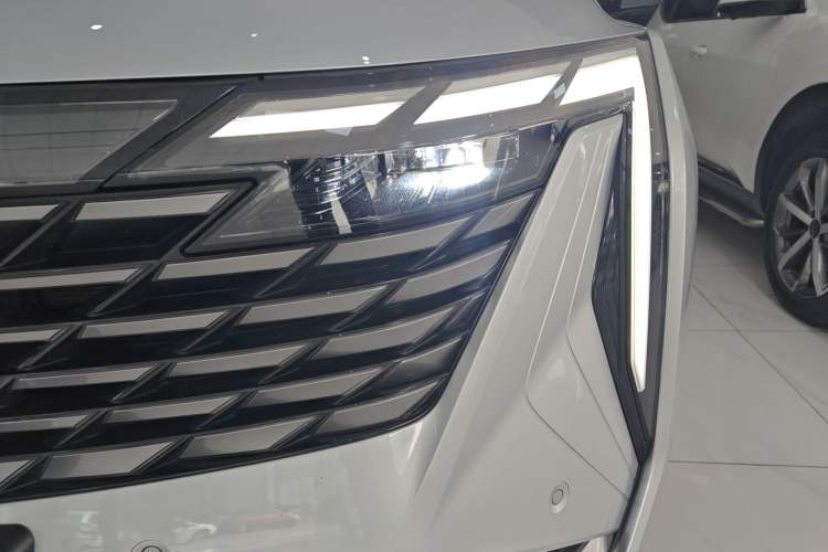 Used Geely Auto FX11 2023 1.5TD DCT Luxury Version
