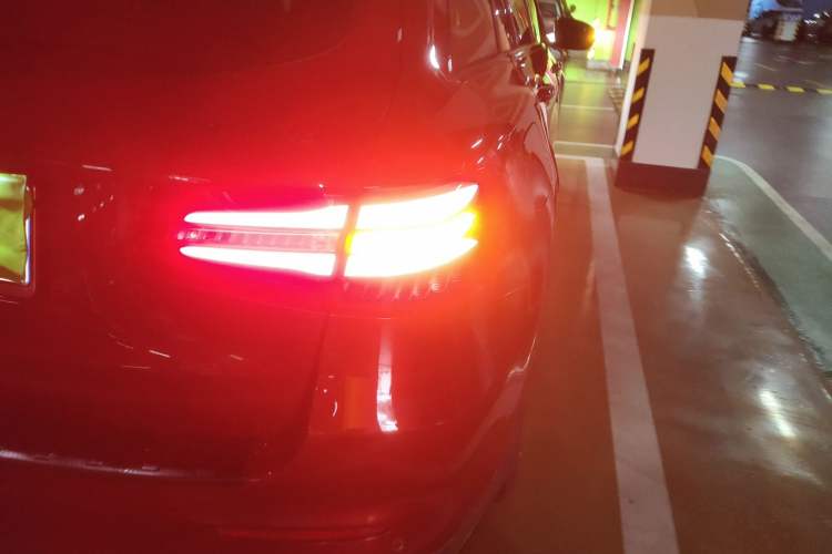 Used Mercedes-Benz GLC 2018 Facelift GLC 260 4MATIC Luxury Edition Right Rear Taillight