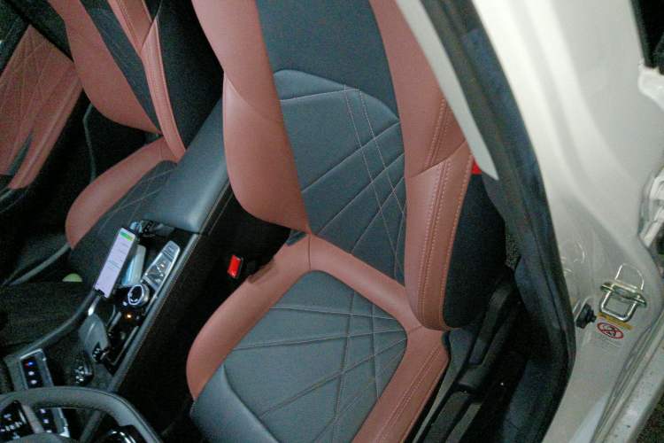 Used Changan Eado 2023 Changan Edition PLUS Blue Whale NE 1.4T GDI DCT Prestige Version
