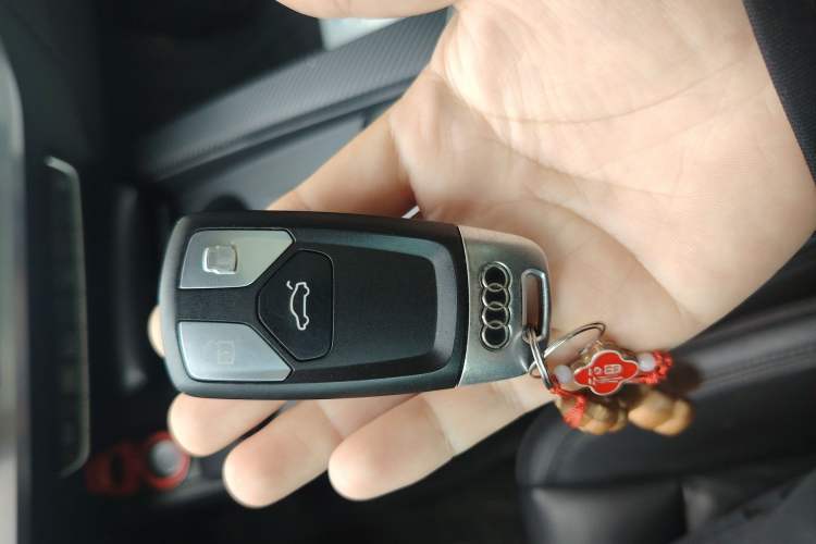 Used Audi A4L 2018 30th Anniversary Edition 40 TFSI Fashion Model
