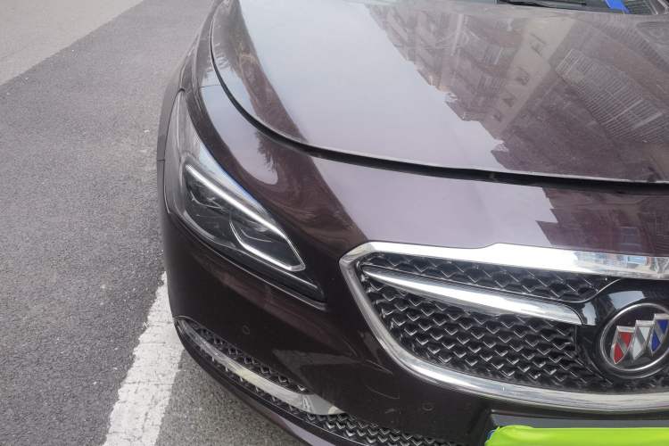 Used Buick LaCrosse 2018 28T Avenir
