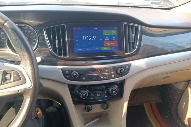 Used Baojun 730 2016 1.8L Manual Luxury Edition 7 Seats