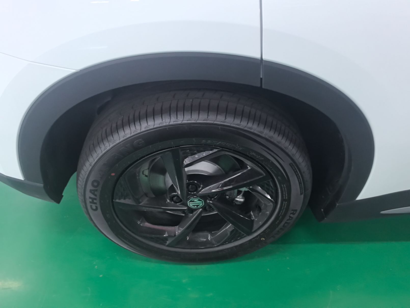 MG ES5 2025 425 Pro Rear-Drive Version — снимка 11