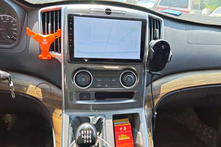 Used FORTHING Lingzhi PLUS 2021 2.0L Manual Luxury 7-Seater