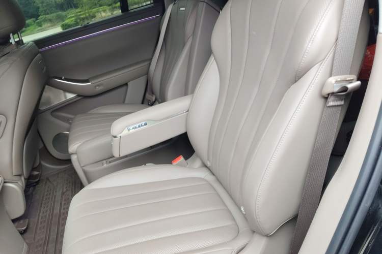 Used Hima AITO M7 2026 Model Range-Extending Ultra All-Wheel Drive 6-Seater Version
