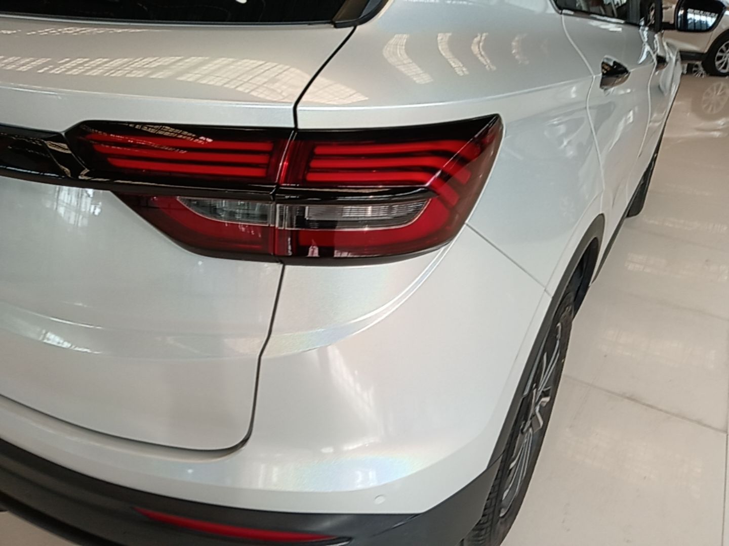 Geely Auto Coolray 2023 1.5T DCT Platinum Edition — снимка 9