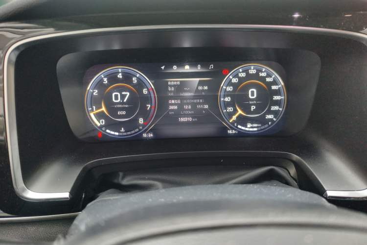 Used GAC Trumpchi M8 2021 Master Series 390T Prestige Edition Odometer Close Up