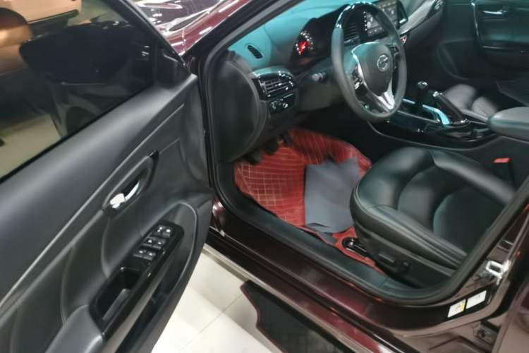 Used GAC Trumpchi GA6 2016 235T Manual Elite Edition
