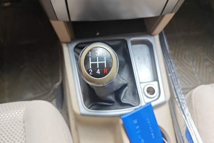 Used JMC Yuhu 7 2012 2.4T Two-Wheel Drive Manual Standard Edition JX4D24
