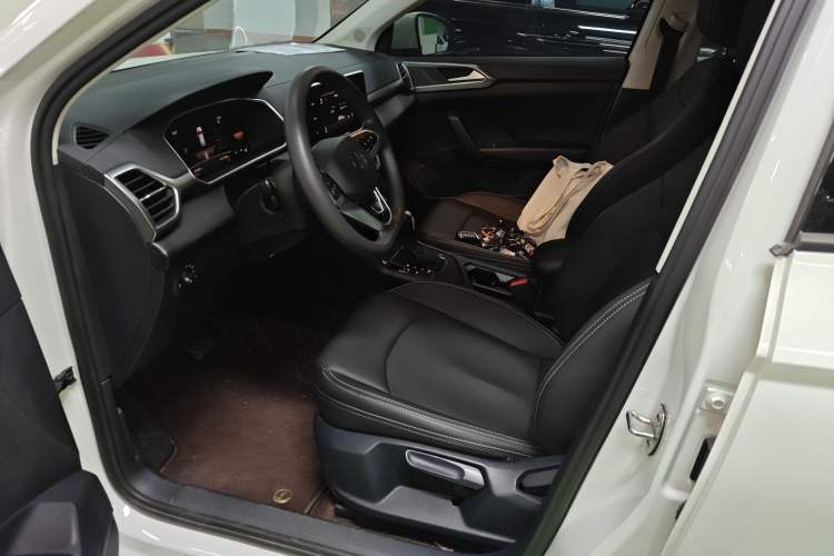 Used Volkswagen Tharu 2023 300TSI Two-Wheel-Drive Crescent Edition Left Front Seat