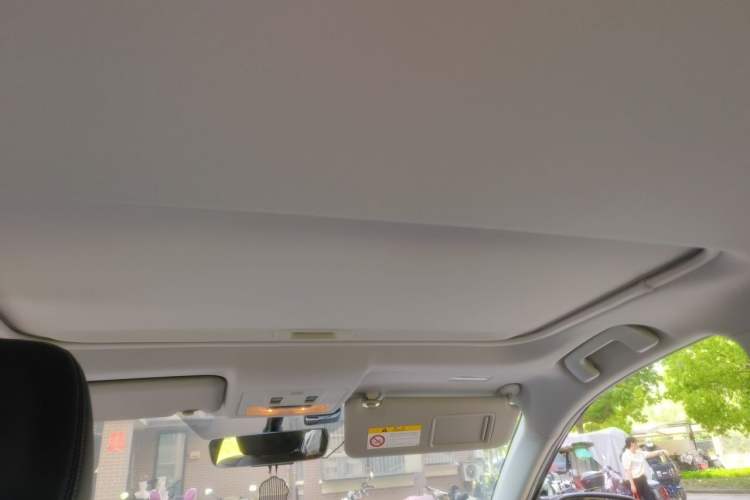 Used Toyota RAV4 2015 2.0L CVT Four-Wheel Drive New Edition