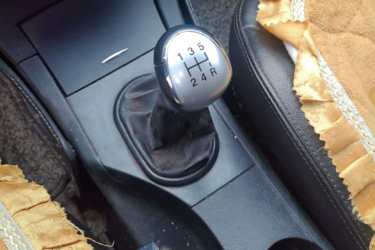 Used JAC Group Heyue 2012 1.5L Manual Luxury Version