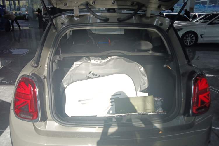 Used MINI MINI 2020 1.5T COOPER Classic Edition