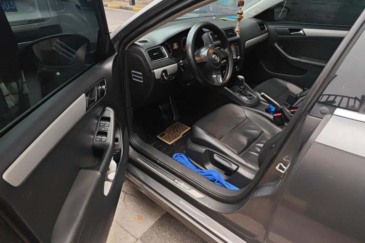 Used Volkswagen Sagitar 2014 Revised Version 1.6L Automatic Comfort Edition
