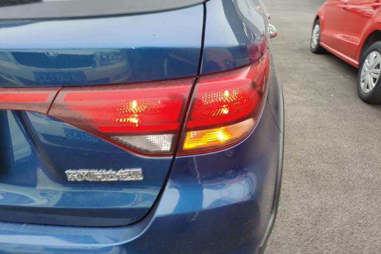 Used Kia KX Cross 2017 1.4L AT GLS Right Rear Taillight