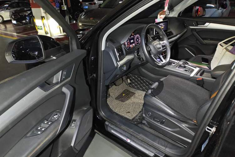 Used Audi Q5L 2020 Updated 40 TFSI Prestige Fashion Edition Driver Seat