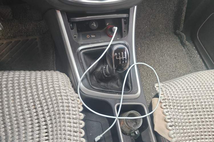 Used Baojun 560 2016 1.5T Manual Comfort Edition Gear Lever