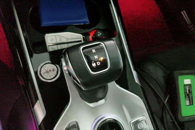 Used Hongqi HS5 2019 2.0T Smart Connect Flagship All-Wheel-Drive Version Gear Lever