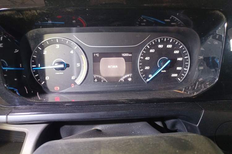 Used Ford Transit 2023 2.0T Diesel Manual Multifunction Commercial Vehicle Short Wheelbase Low Roof 5/6 Seats
