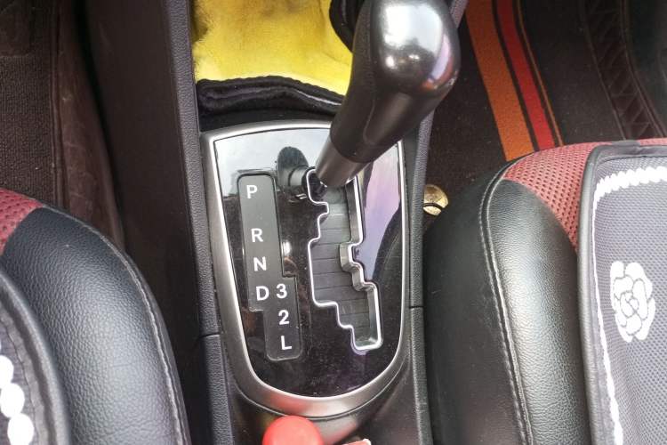 Used Hyundai Verna Ray 2016 1.4L Automatic Leading-Edge GLX