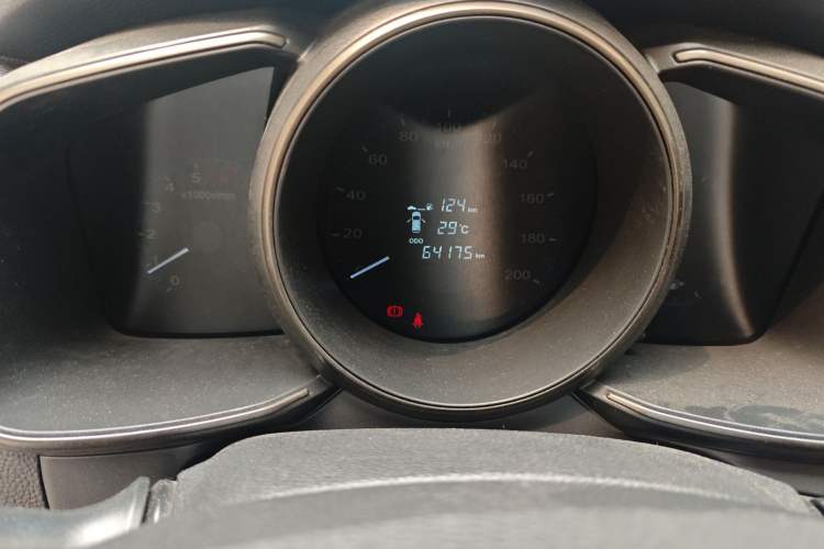 Used CHANGAN OSHAN CX70 2016 1.6L Manual Luxury Model