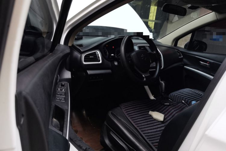 Used Suzuki S-Cross 2014 1.6L CVT Two-Wheel Drive Elite Version
